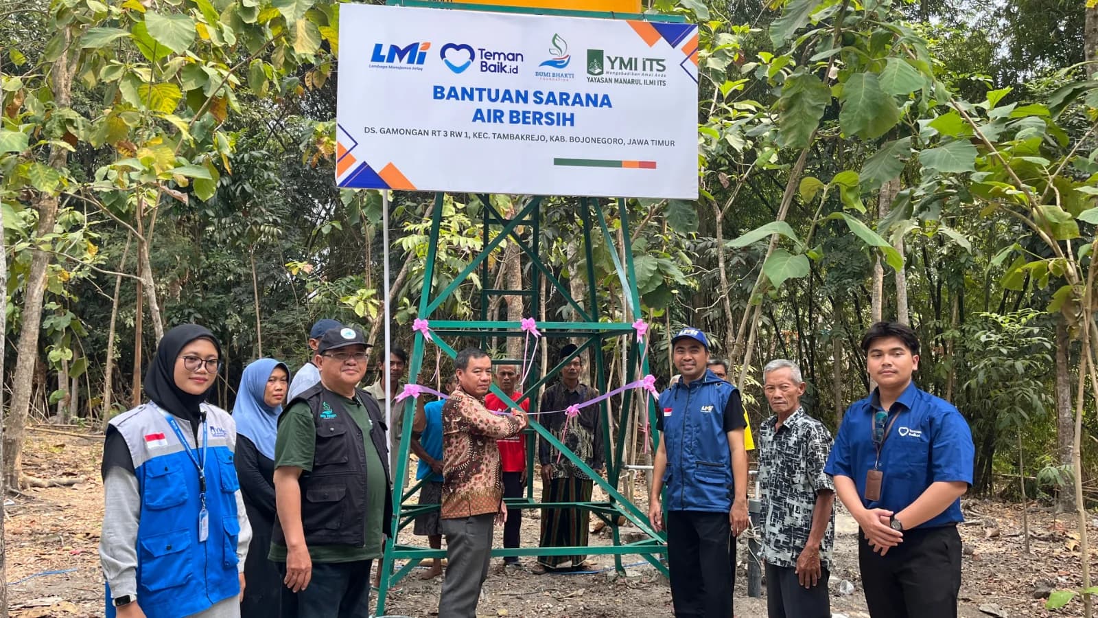 Kolaborasi Kebaikan Hadirkan Sumur Bor untuk Warga Desa Gamongan